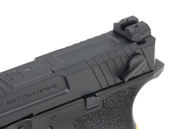 CYMA CM.135S AEP "SAI BLU - SALIENT ARMS INTERNATIONAL", schwarz/gold, S-Line mit JEFFTRON Mosfet MICRO